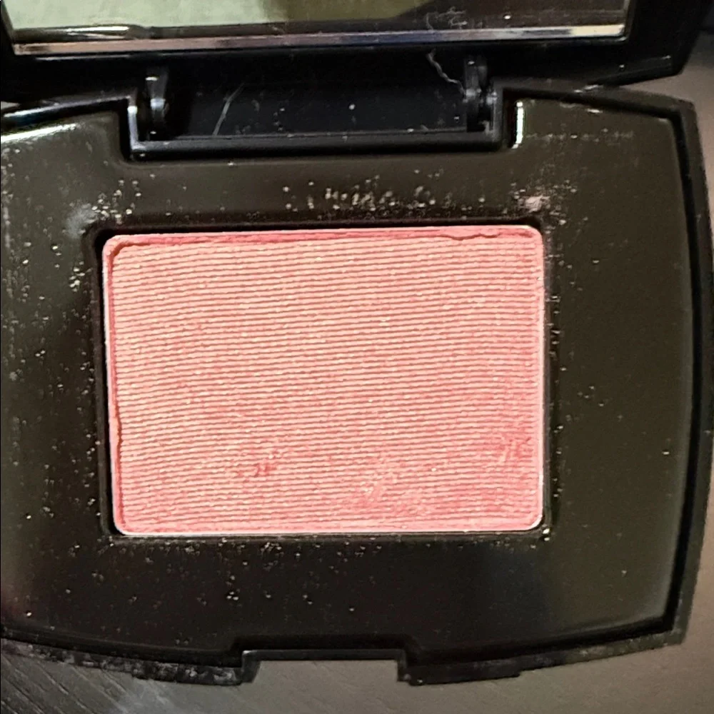 Lancome Blush in Soft Pink Blushing Tresor (M1)